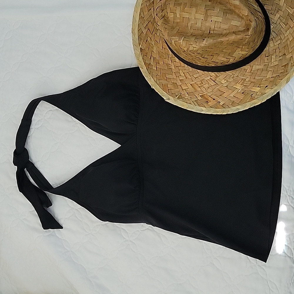 Lands End size 4 tankini top